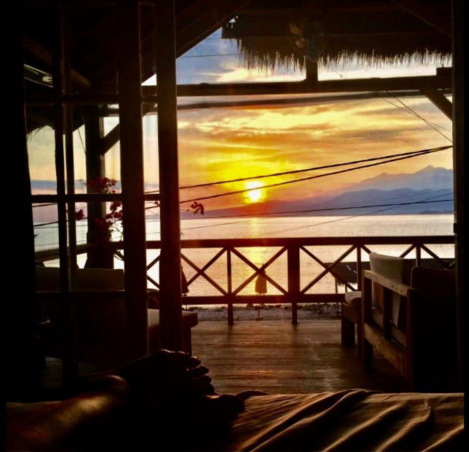 Serenity Luxurious Beachfront Villa & Spa With Private Infinity Pool, 8 Guests Gili Air Exterior foto